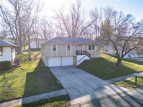 1609 N Ponca Drive Independence MO 64058