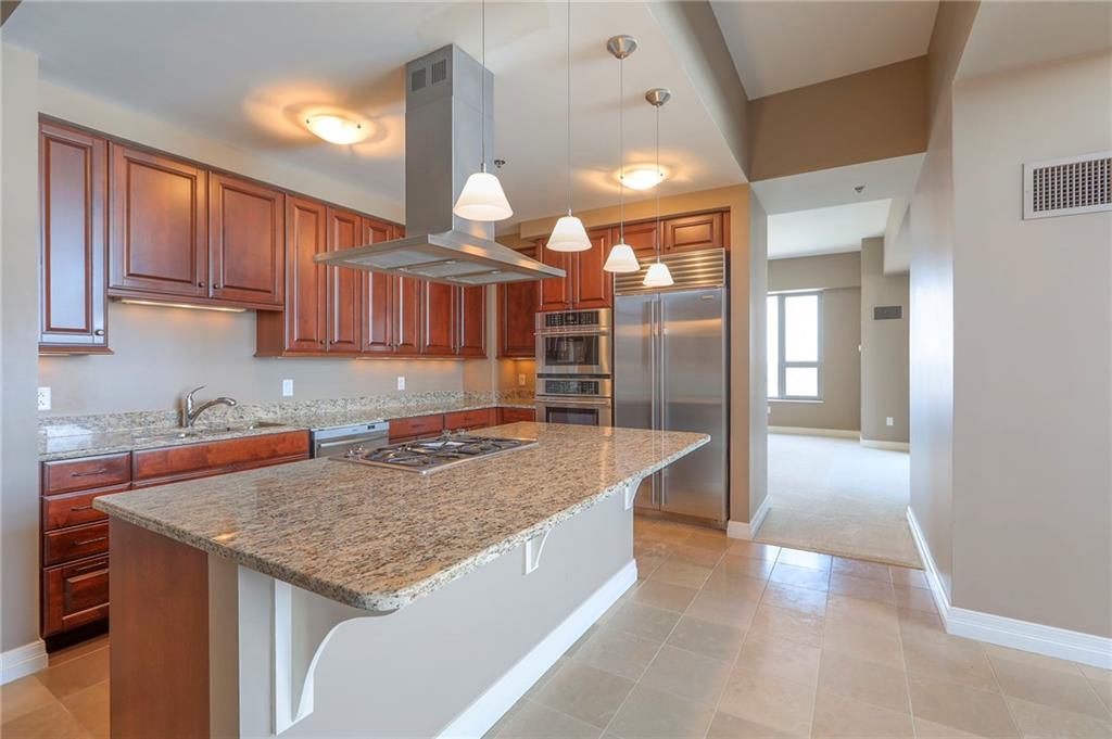 4950 Central Street 1001