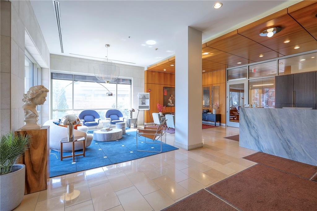 4950 Central Street 1001