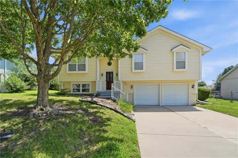 Photo of 505 Blue Grass Drive, Raymore, MO 64083 (MLS # 2633167)