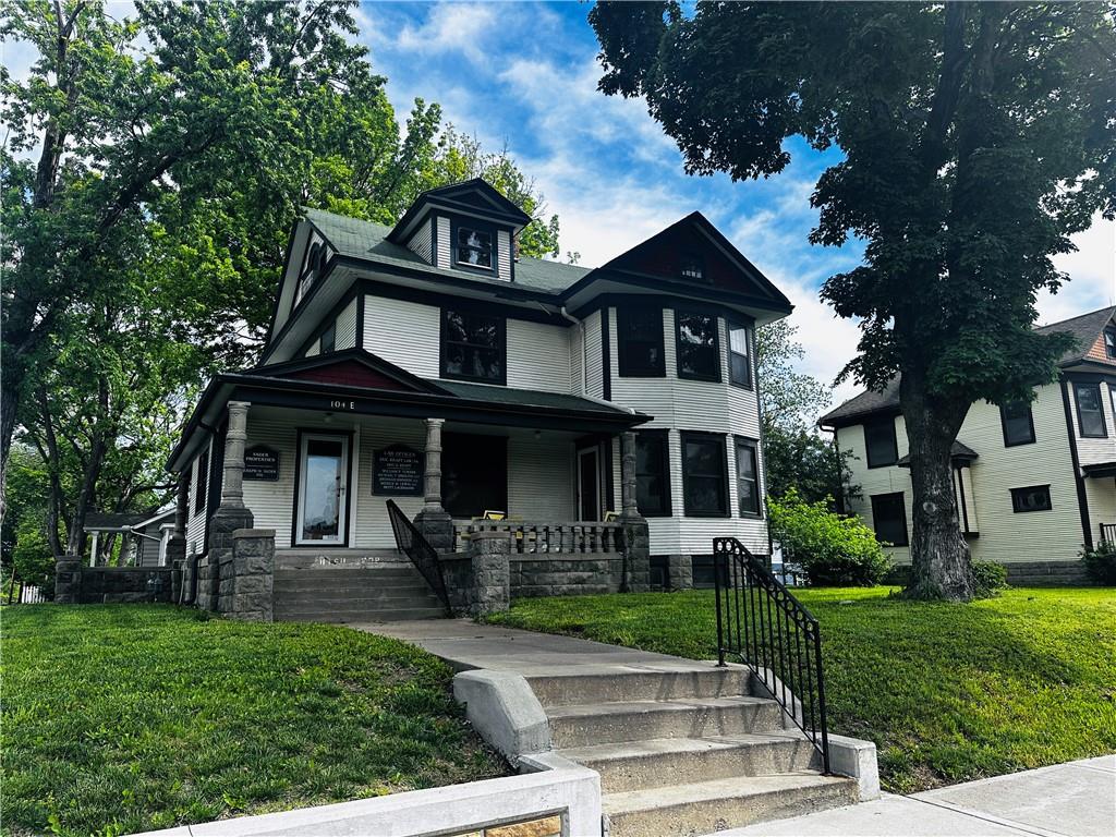 104 & 108 E Poplar Street
