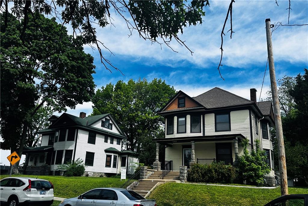 104 & 108 E Poplar Street
