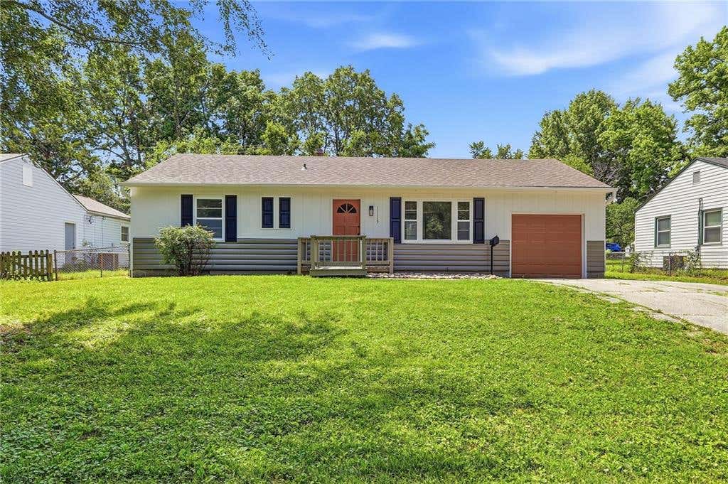 Photo of 11115 W 68th Street, Shawnee, KS 66203 (MLS # 2623974)
