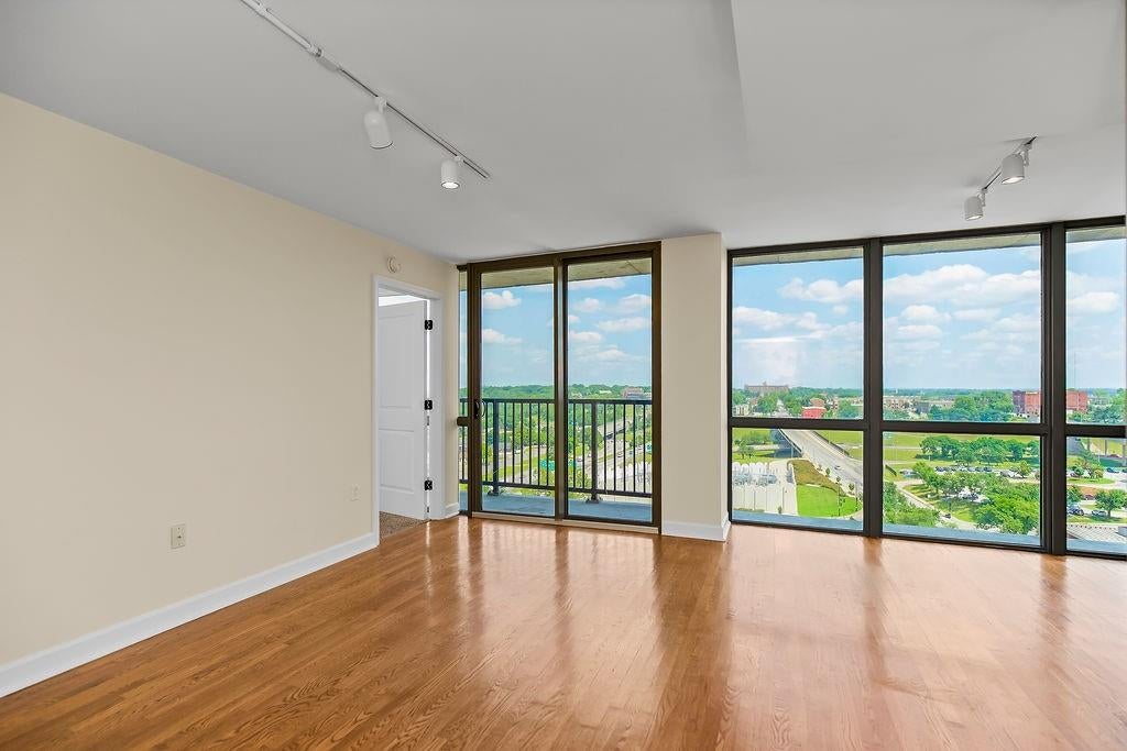 600 E Admiral Boulevard 1604