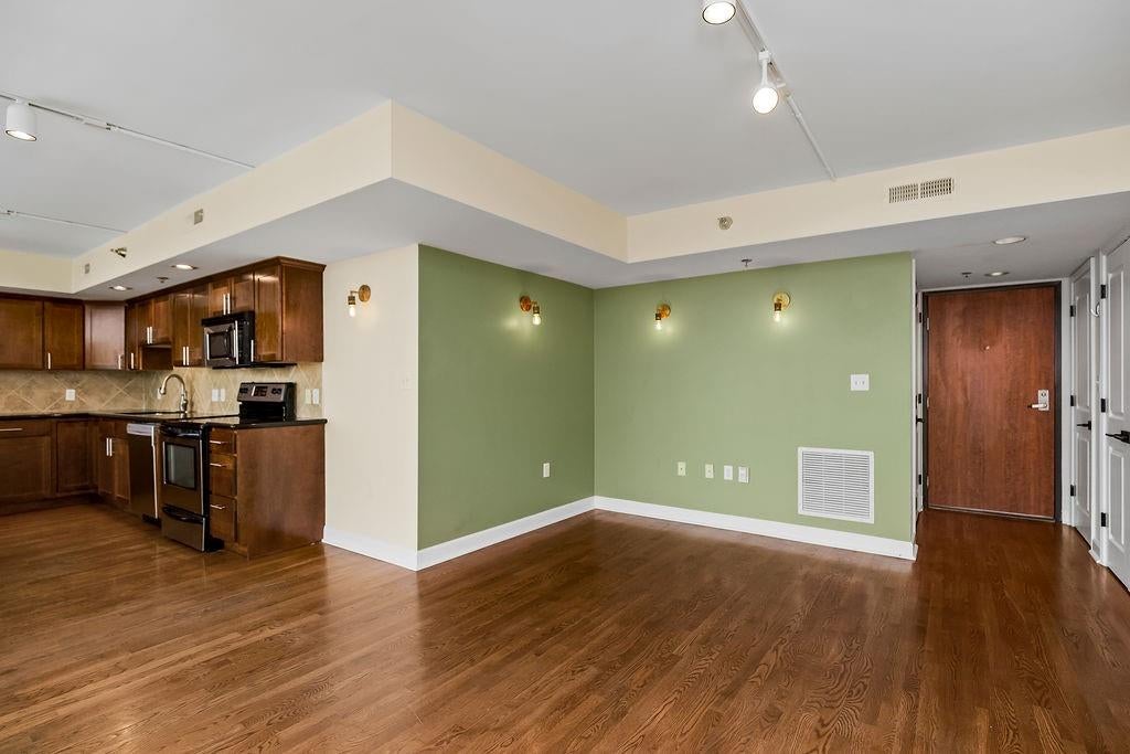 600 E Admiral Boulevard 1604