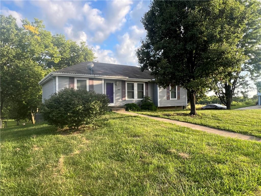102 Carson Circle
