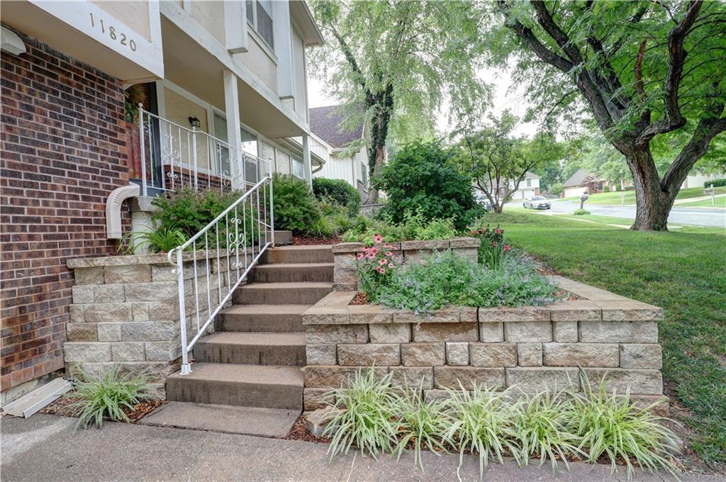 11820 W 99th Terrace - Photo 2