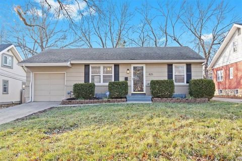 825 E 75th Street, Kansas City, MO 64131 - MLS#: 2595298