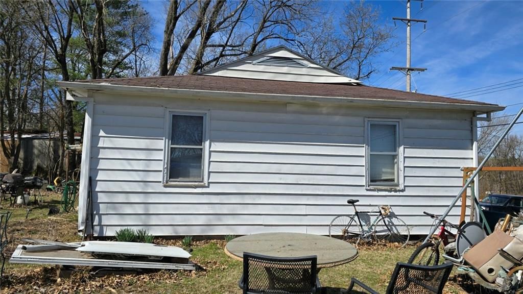 Photo of 224 E Polk Street, Chillicothe, MO 64601 (MLS # 2607479)