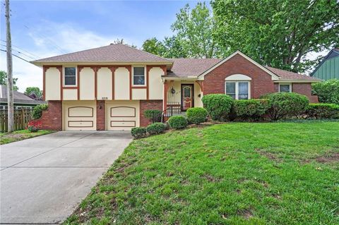 Photo of 5218 Spring Avenue, Kansas City, MO 64133 (MLS # 2622677)