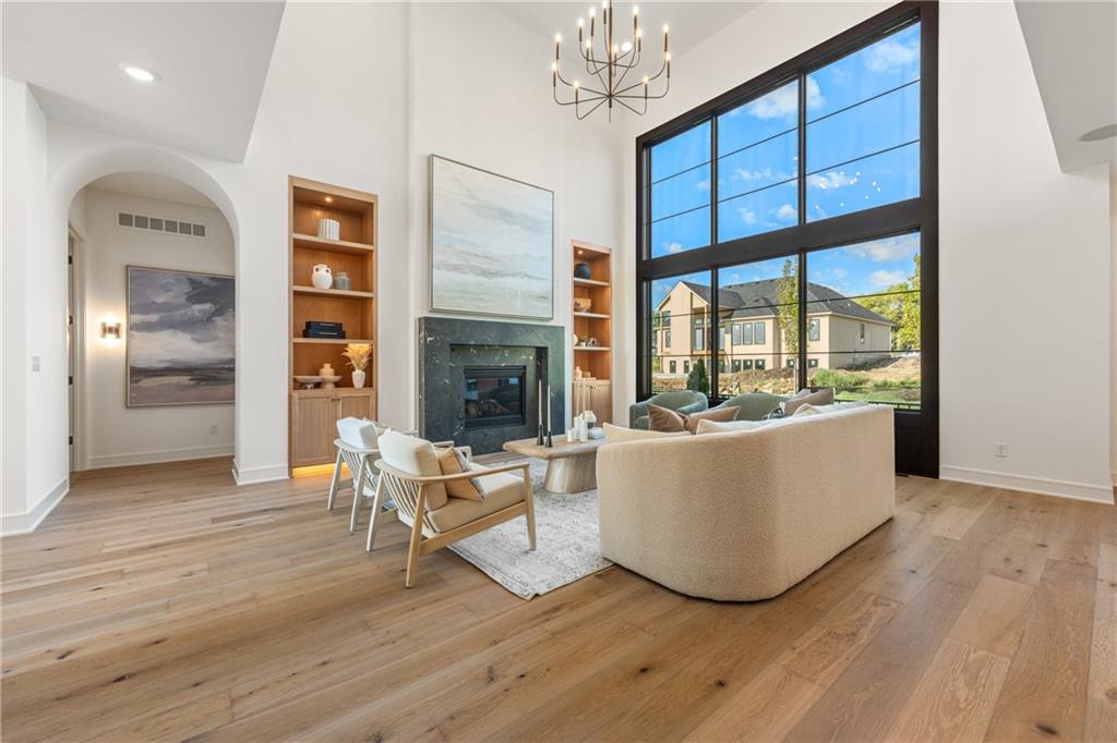 9606 W 175th Terrace