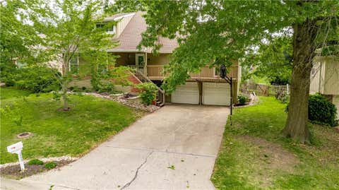 Photo of 205 NE Noeleen Lane, Lees Summit, MO 64086 (MLS # 2633284)