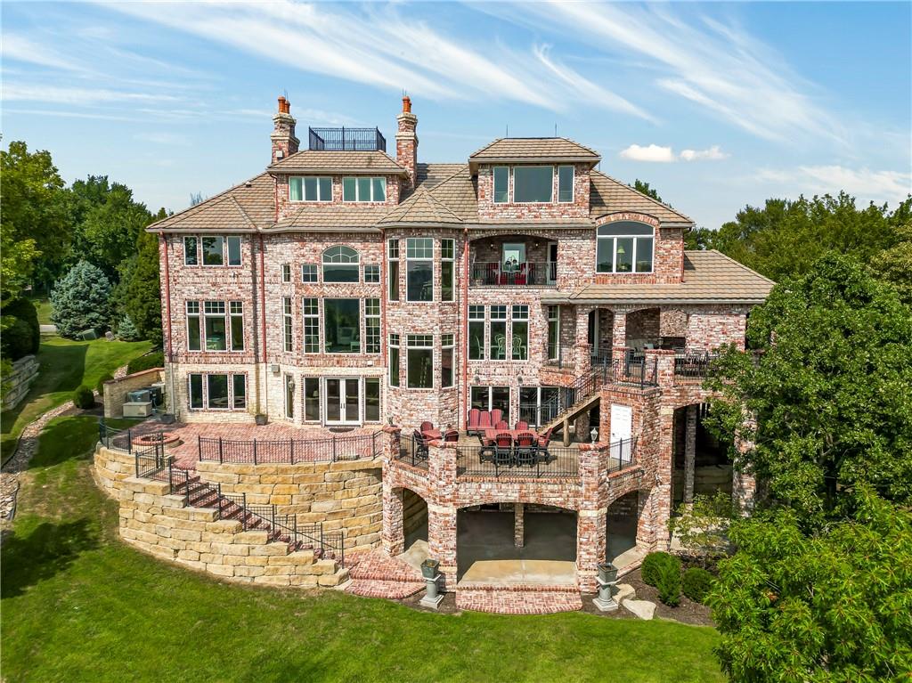 27596 W Highland Circle