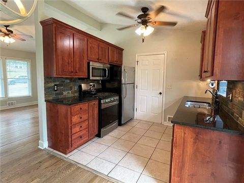 Tiny photo for 212 Jackson Avenue, Liberty, MO 64068 (MLS # 2623222)