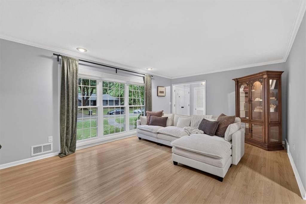 201 W 109th Terrace