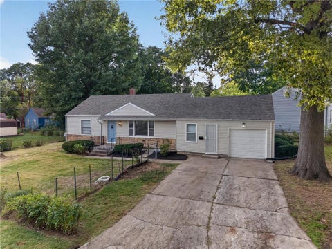 Photo of 3418 S Home Avenue, Independence, MO 64052 (MLS # 2648064)