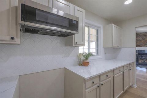 Tiny photo for 619 N Gallatin Street, Liberty, MO 64068 (MLS # 2601313)