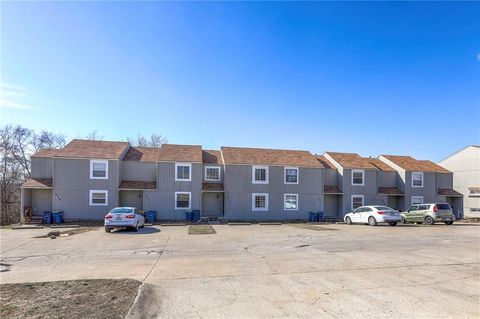 Tiny photo for 619 N Gallatin Street, Liberty, MO 64068 (MLS # 2601313)