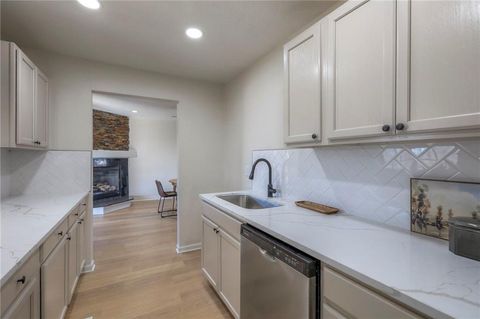 Tiny photo for 619 N Gallatin Street, Liberty, MO 64068 (MLS # 2601313)