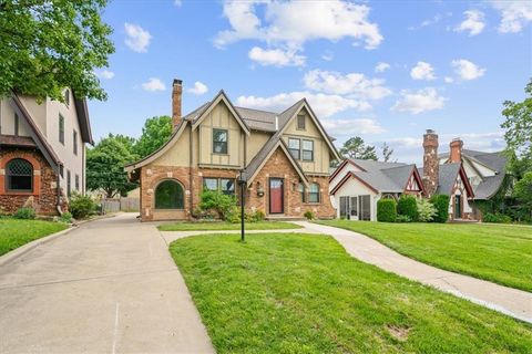 421 E Gregory Boulevard, Kansas City, MO 64131 - MLS#: 2618991