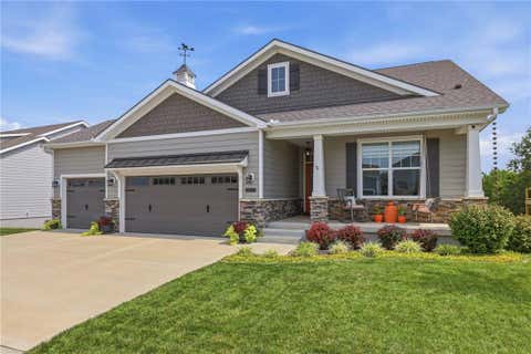 Photo of 705 SW Haverford Road, Lees Summit, MO 64081 (MLS # 2636379)