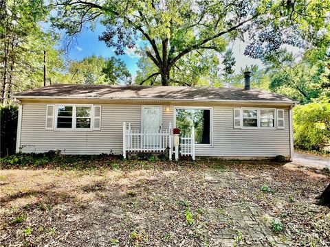 223 E Bannister Road, Kansas City, MO 64114 - MLS#: 2576927