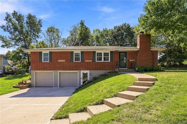 363 E LOWELL ST, KANSAS CITY, MO 64119 - Image 431e48bfc393ef76e827ceebca86b38f/382544386