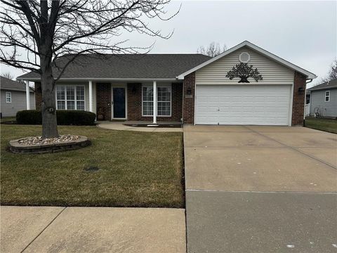 812 Cypress Court Raymore MO 64083