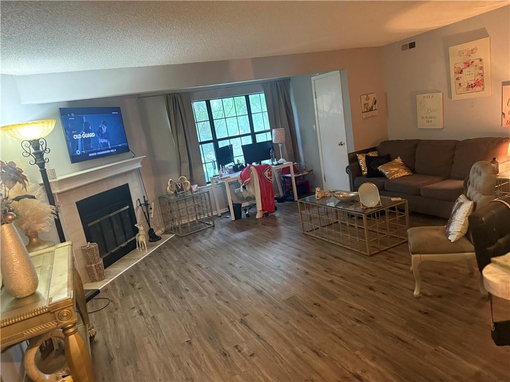 8135 HOLMES Road 202