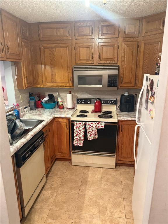 8135 HOLMES Road 202