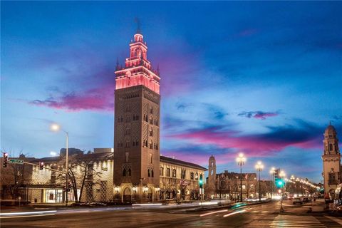 202 W 50th Street Kansas City MO 64112