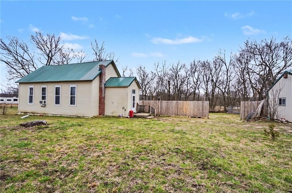 Photo of 286 Labette Road, Quenemo, KS 66528 (MLS # 2605715)