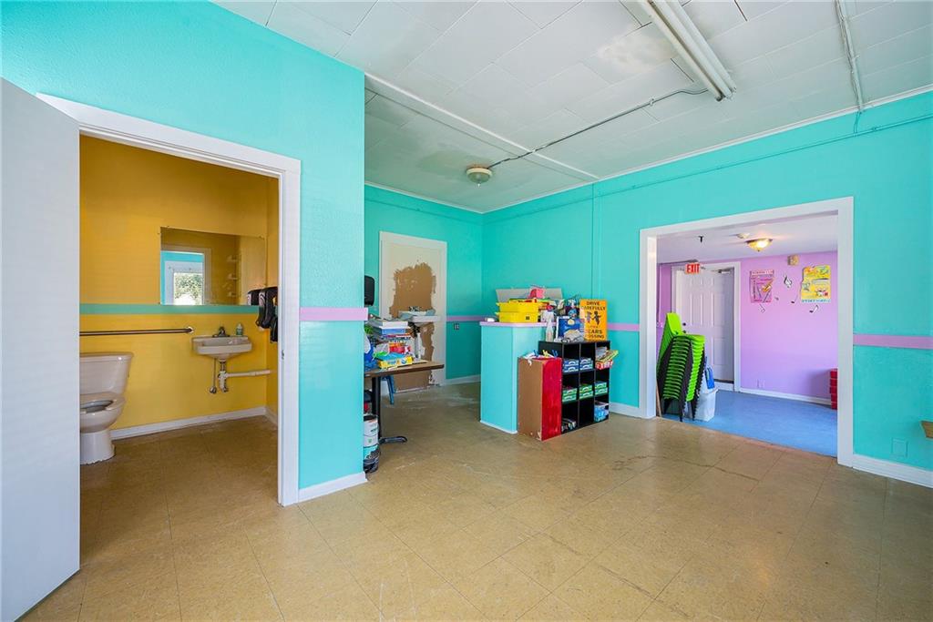 St Joseph, Missouri 64505, United States, ,Commercial,Pending,44325