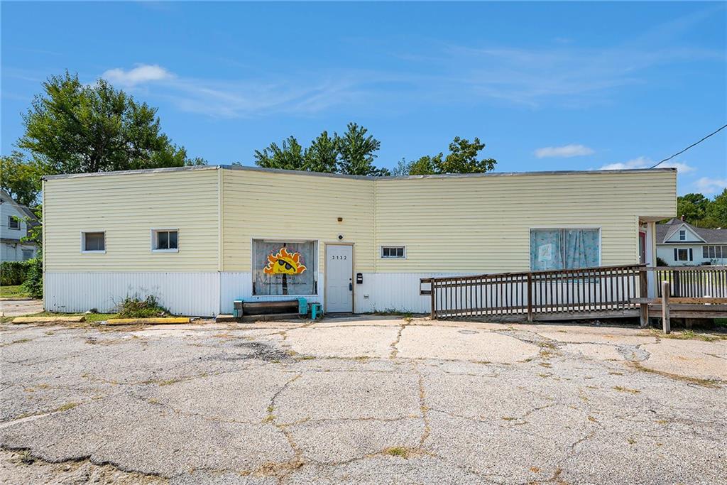 St Joseph, Missouri 64505, United States, ,Commercial,Pending,44325