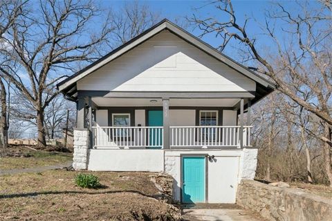 5822 Agnes Avenue Kansas City MO 64130