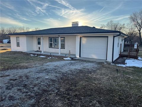 701 N Cherry Street Cameron MO 64429