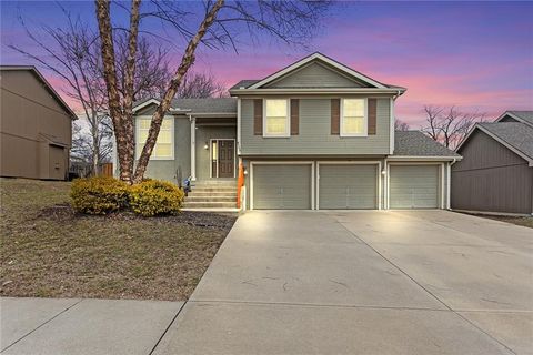 4709 Edgehill Street, Leavenworth, KS 66048 - #: 2531611