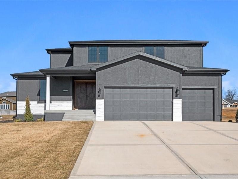 15248 bradfort Court