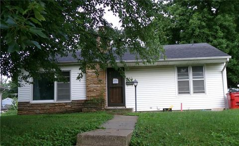 Photo of 303 S 27th Street, Lexington, MO 64067 (MLS # 2628801)