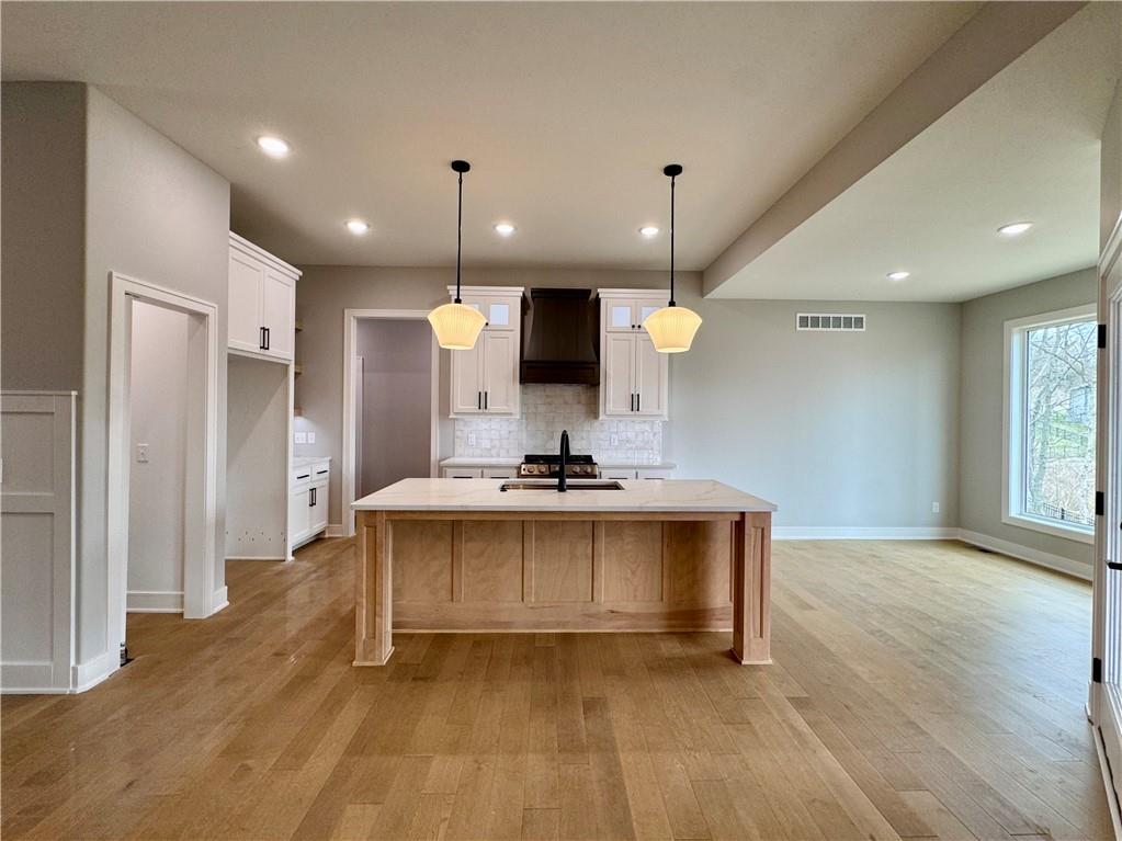 5888 NW Black Oak Court