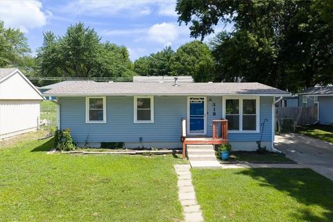 318 Holiday Drive, Lansing, KS 66043 - MLS#: 2561495