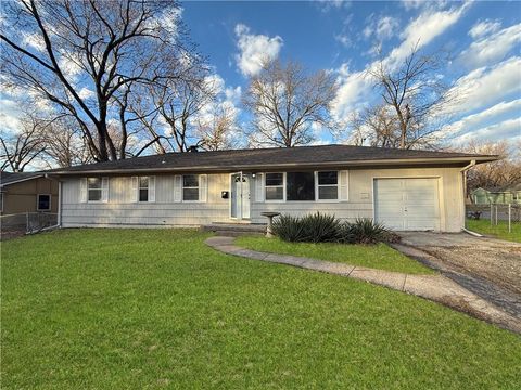 4516 E 112th Terrace, Kansas City, MO 64137 - MLS#: 2592774