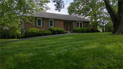 Photo of 301 Dunns Lane, Richmond, MO 64085 (MLS # 2619513)