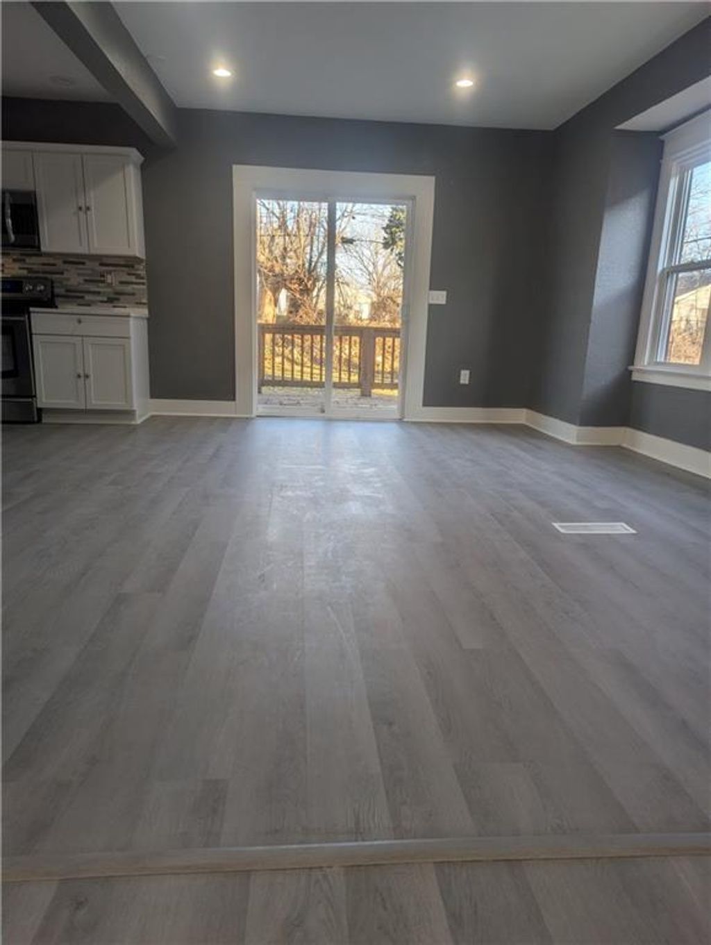 Photo of 3337 Flora Avenue, Kansas City, MO 64109 (MLS # 2591837)