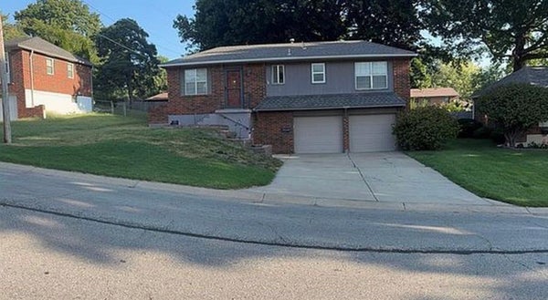 16904 E 35TH TER S, INDEPENDENCE, MO 64055 - Image 443be1faaeb4e39ab6782f44c75ccde2/3169848635