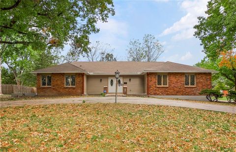 8641 Broadmoor Street, Overland Park, KS 66212 - MLS#: 2578045