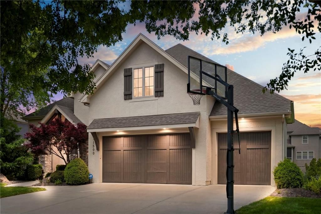 Photo of 11500 W 166th Street, Overland Park, KS 66221 (MLS # 2615242)
