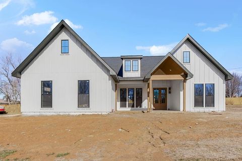 MLS: 2588700