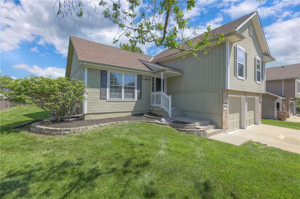 1102 Manse Drive