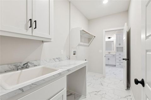 Tiny photo for 1039 Fir Lane, Liberty, MO 64068 (MLS # 2612386)